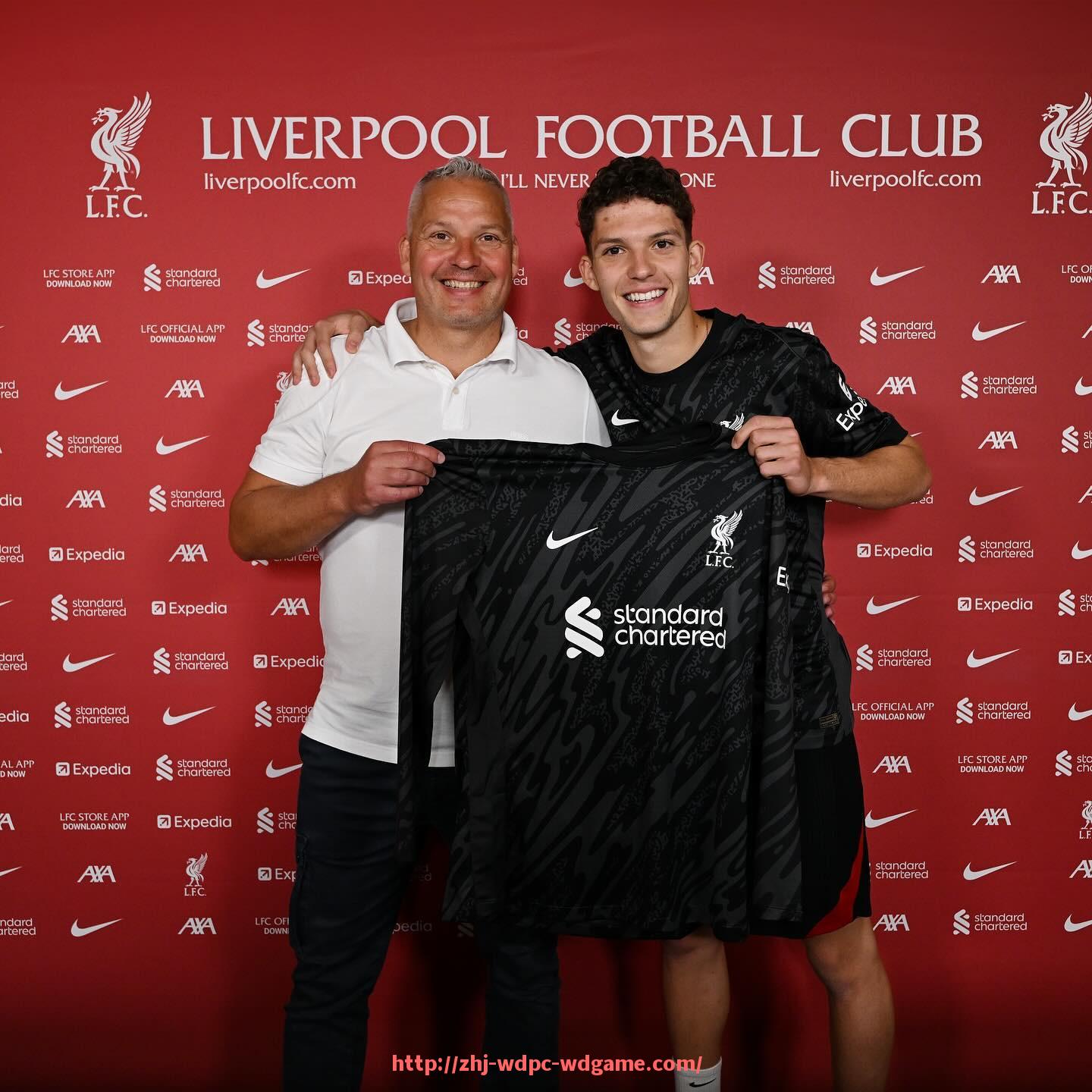 问鼎娱乐官方网站-英超球员数据对比及竞技表现综合评估